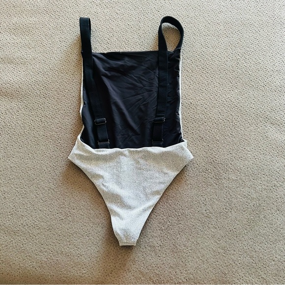AYRA SWIM NWT Metallic Gray Swimsuit Med - Picture 5 of 6